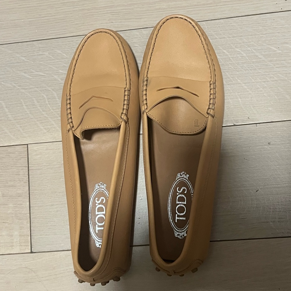 LIKE NEW Tods Gommino Driving Shoe brown leather size 41.5